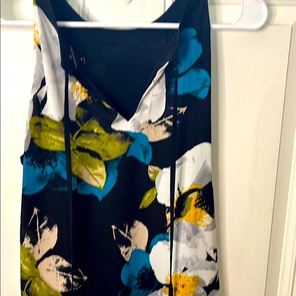 EUC Women’s Worthington Elegant Sleeveless Blouse - Picture 6 of 8